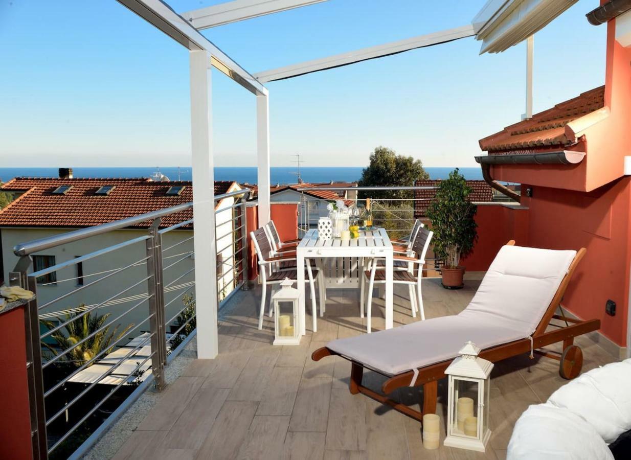 Villa Giovanna Con Terrazza Panoramica, Jacuzzi E Sauna Loano Exterior photo